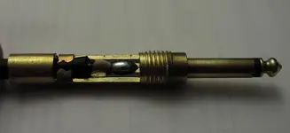 guitar_plug.webp