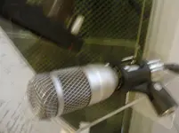 1696849838145.webp