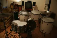 drums1small.webp