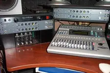 8channels.webp