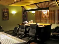 studio_diff.webp