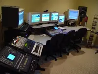 studio 002.webp
