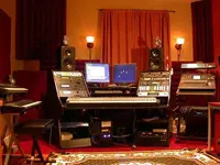 studio3_small.webp