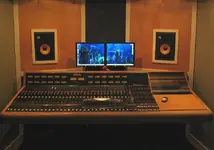 studio2.webp