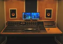 studio2small.webp