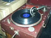 Gramophone 2A.webp