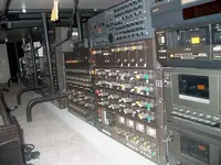 Im002048b.webp