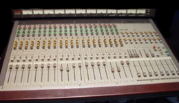 tascam m520e1.webp