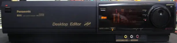 1-Panasonic AG-1980-2.webp