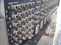 mixing console 006.webp