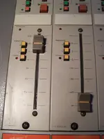 mixing console 006.webp