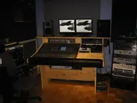 desk1.webp