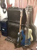 studio_guitar_gear.webp