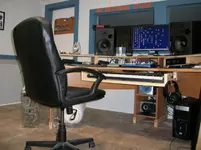 deskchairroom.webp