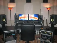 studio 001.webp
