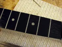 fretboard-dots2.webp