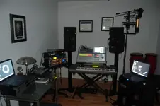 Studio (1034 x 687).webp