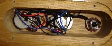 bass innards 007a.webp
