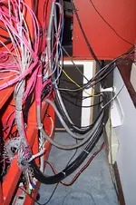 Studio_RackWiring_02.webp