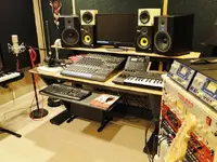 50DollarHSG deskR (640x480).webp