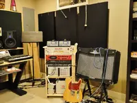 PanelsRightWall1 (640x480).webp