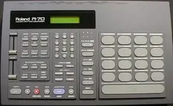 1266838010_75625055_1-Pictures-of-ROLAND-R-70.webp
