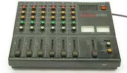 Tascam M-06.webp