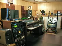 cr-right_side_front.webp