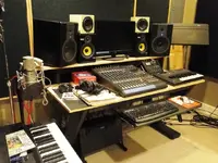 50DollarHSGdeskL (640x480).webp