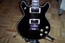 HagstromDeuce_1.webp