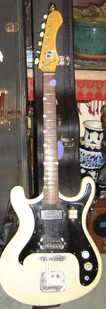 guyatone mosrite copy cropped.webp