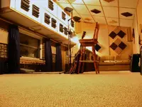 live_rm_floor_profile_l_to_r.webp