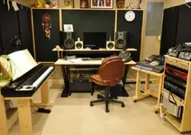bobgStudioWorksNorthWall (800x600).webp