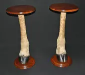 Giraffe-feet-tables-2.webp