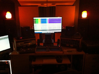 uplighting desk.webp