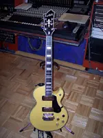 SwedeCustomP90_01.webp