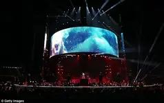 adele stage.webp
