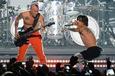 superbowl_2014_redhotchillipeppers_650_6.webp