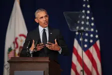 former-president-barack-obama-speaks-to-students-at-the-news-photo-1028556426-1536680908.webp