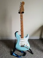 strat fender stand 1.webp