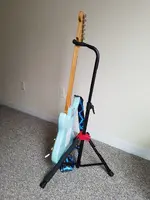 strat fender stand 2.webp