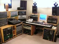studio03102005sm.webp